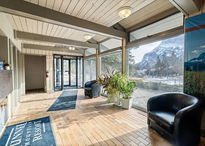 Tunnel Mountain Resort
